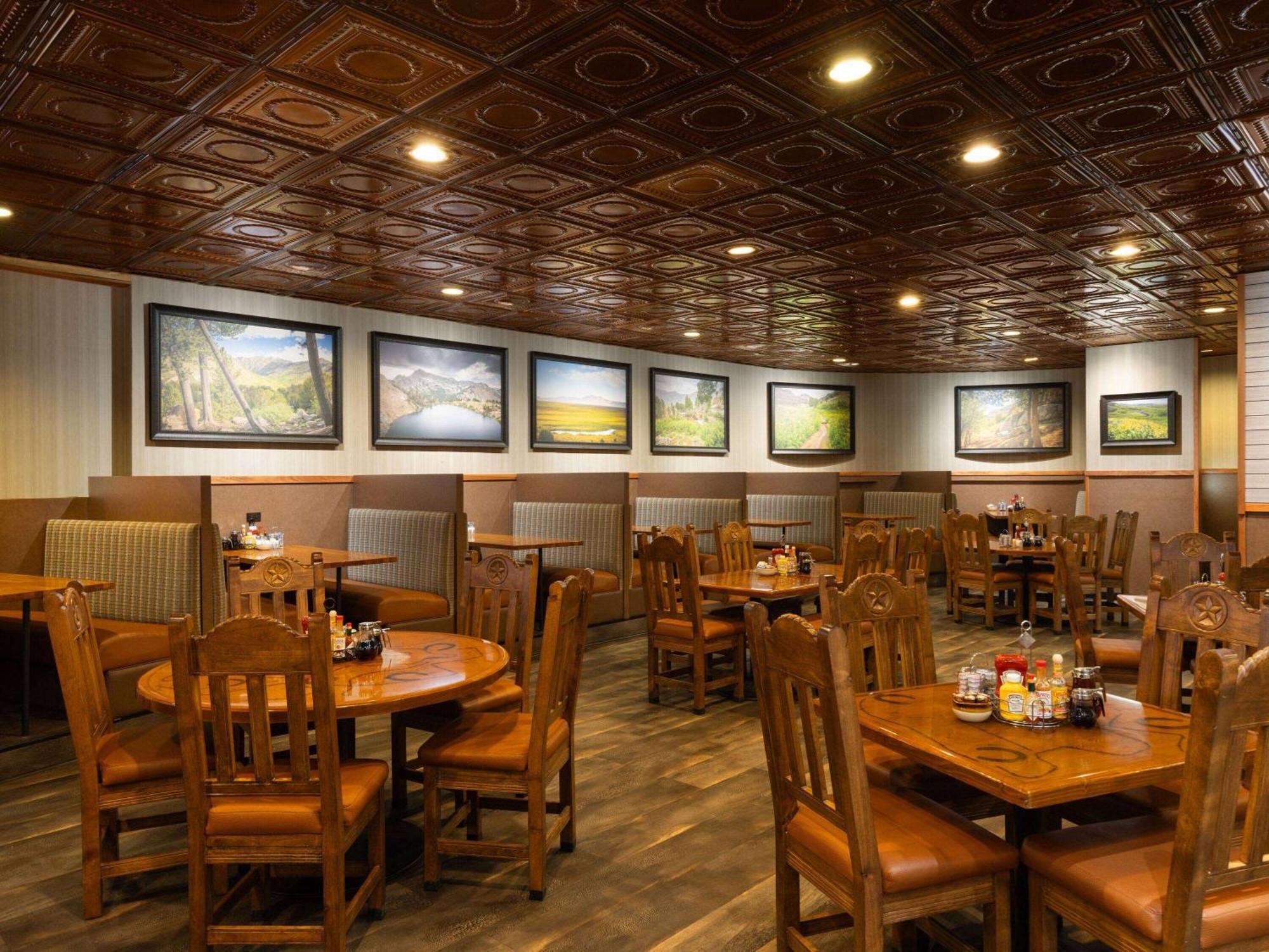 Ramada By Wyndham Elko Hotel At Stockmen'S Casino Экстерьер фото