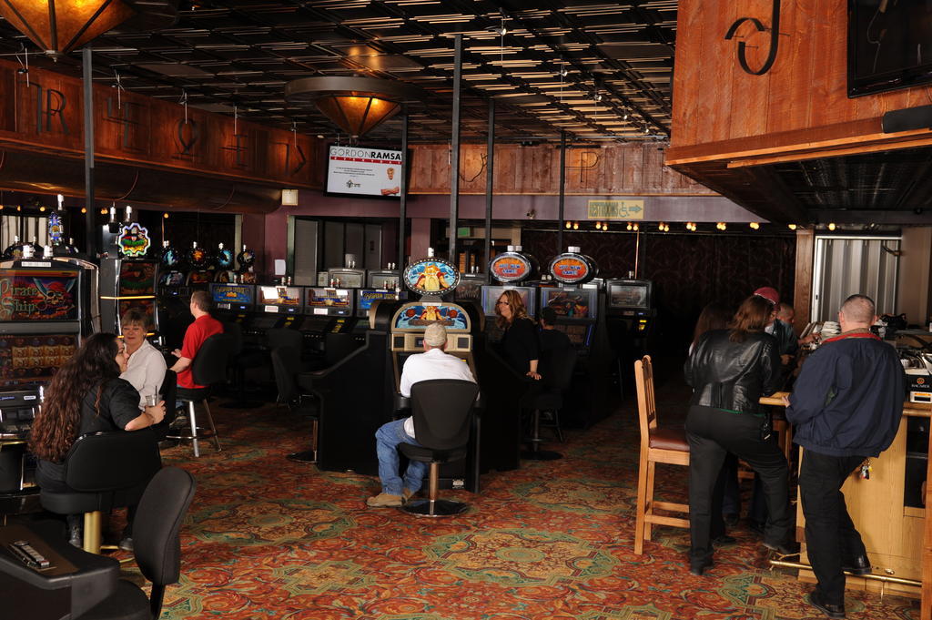 Ramada By Wyndham Elko Hotel At Stockmen'S Casino Экстерьер фото